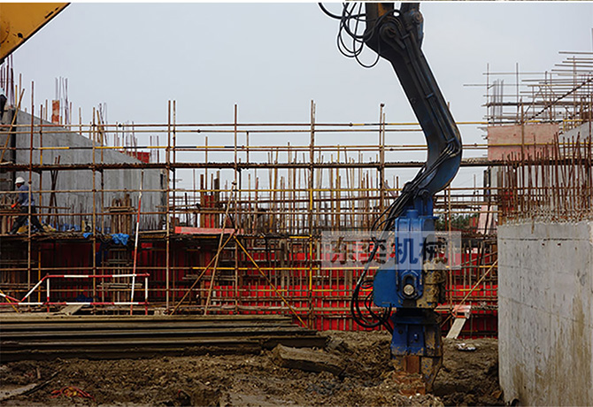 最新打樁工人招聘，行業(yè)現(xiàn)狀透視與各方觀點探討，個人立場表達