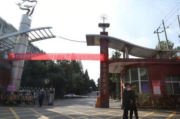 信陽(yáng)車(chē)禍背后的故事，小巷美食寶藏與意外瞬間揭秘