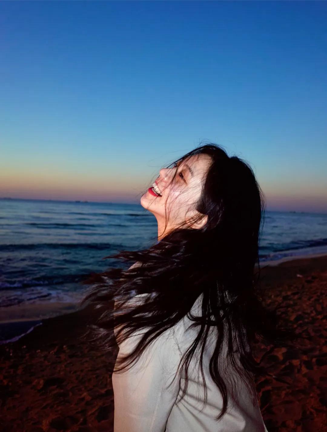 歐美最新背影頭像，引領(lǐng)時尚潮流的新寵