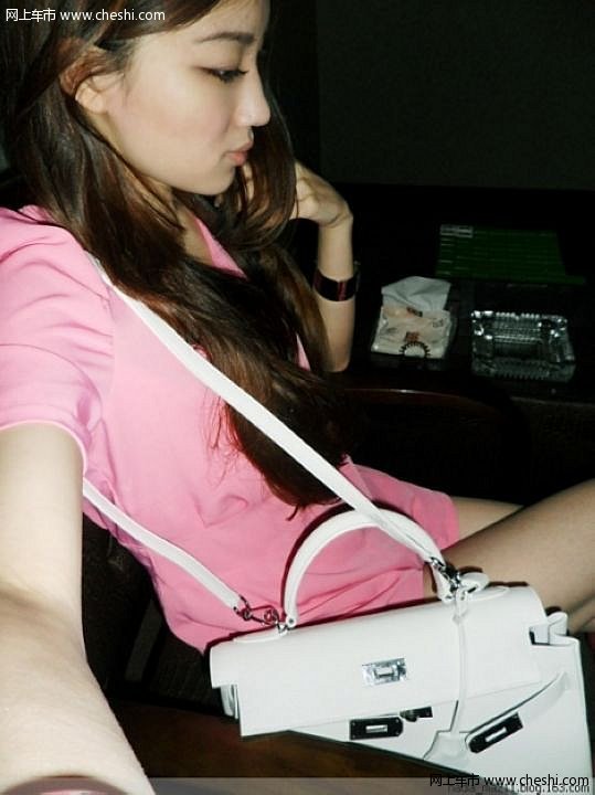 鄭州科技新品亮相，功能亮點與體驗展示，遠離色情內(nèi)容，感受科技魅力