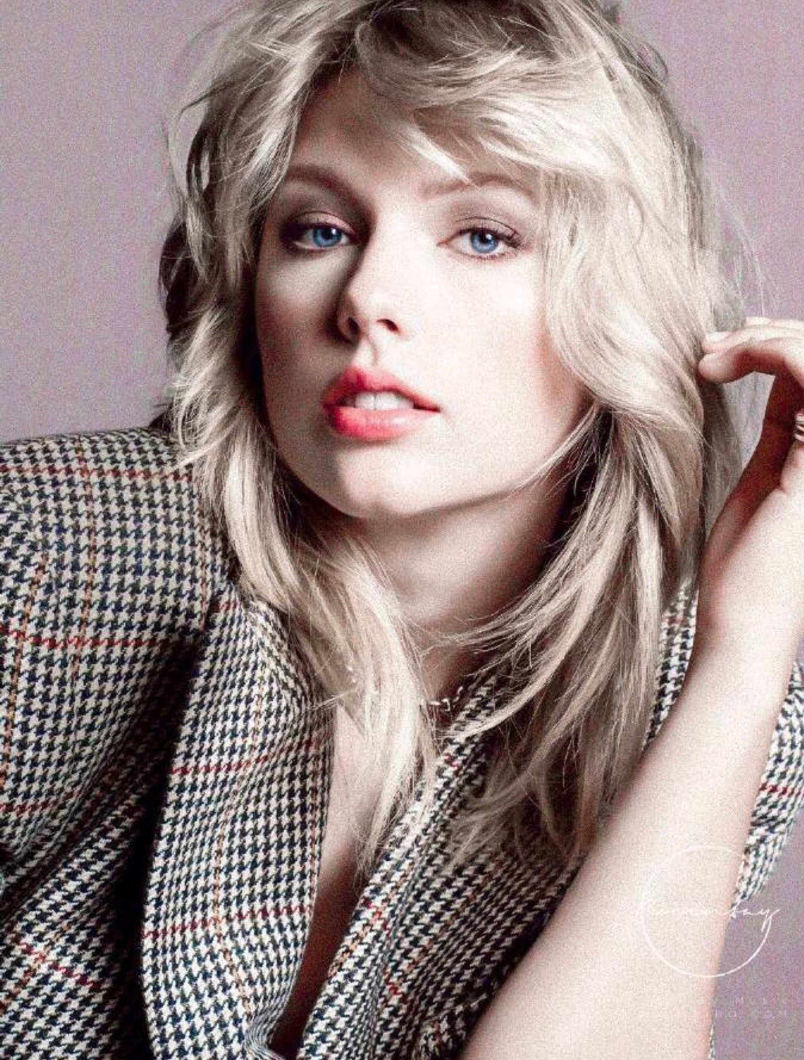 霉霉最新動態(tài)揭秘，科技新品引領生活新潮流！