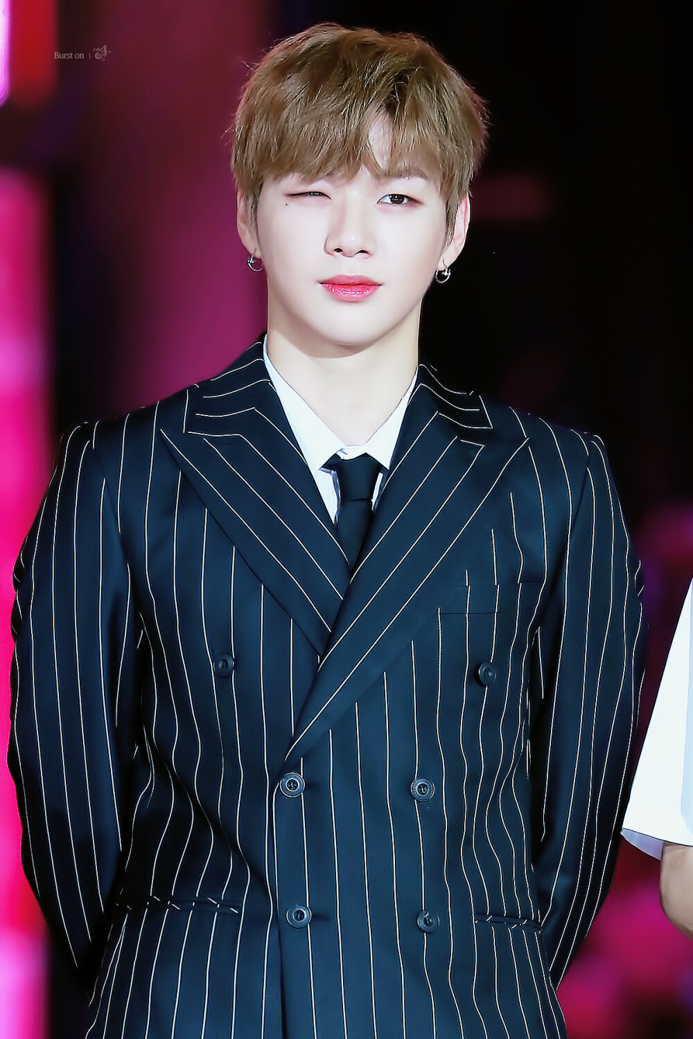 姜丹尼爾最新綜藝節(jié)目，自然美景的治愈之旅探索