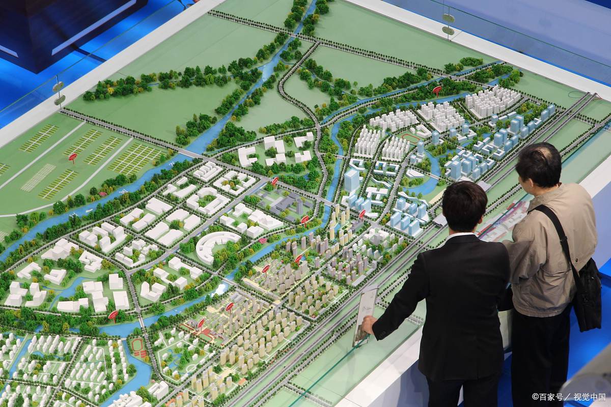 明覺2024最新規(guī)劃，家的溫馨與友情紐帶，未來生活的奇妙展望