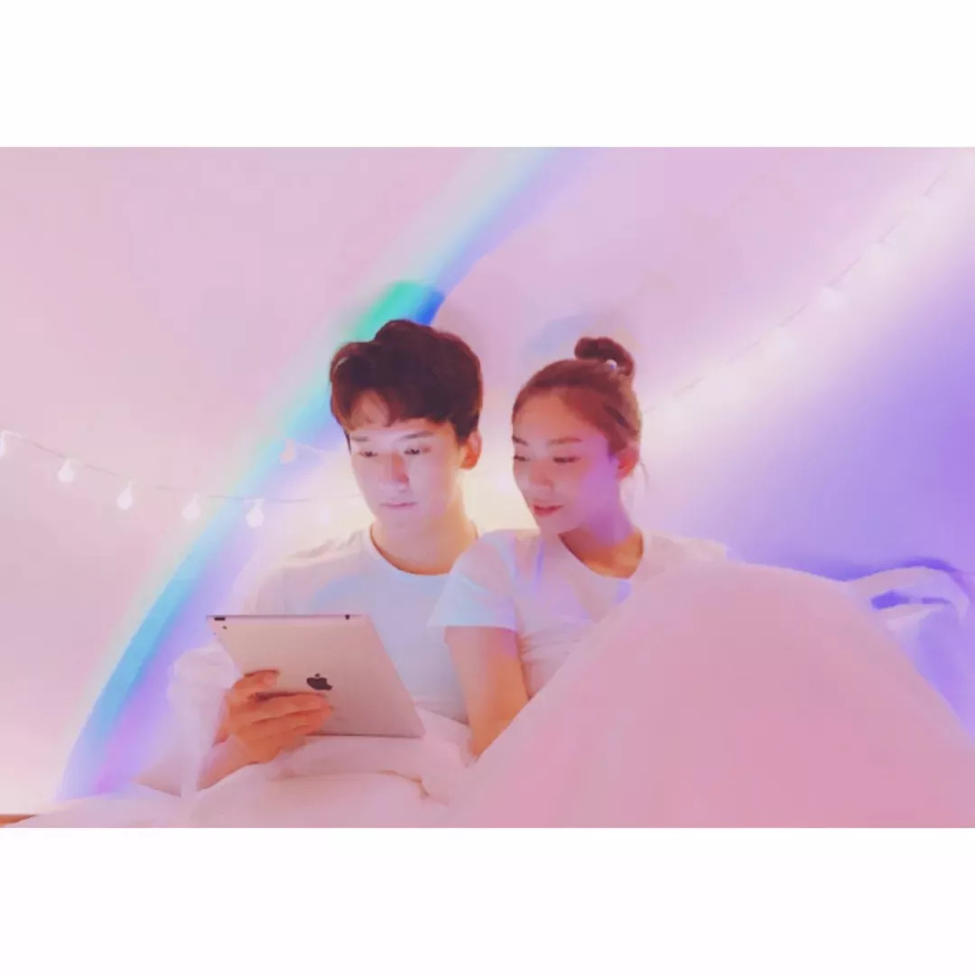 最新白邊情侶頭像2024，愛的日常趣事與甜蜜瞬間