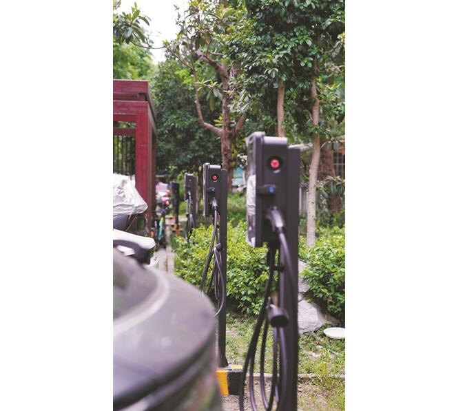 新能源汽車最新動態(tài)報(bào)道，掌握最新資訊