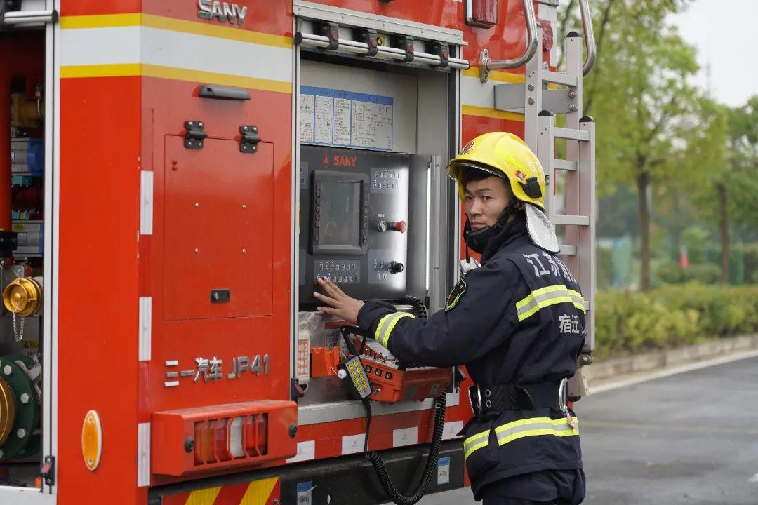 江蘇大火最新進(jìn)展，持續(xù)關(guān)注火勢情況及救援動態(tài)