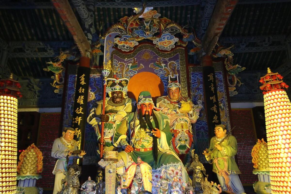 師尊人中講道最新,師尊人中講道最新，小巷深處的特色小店探秘