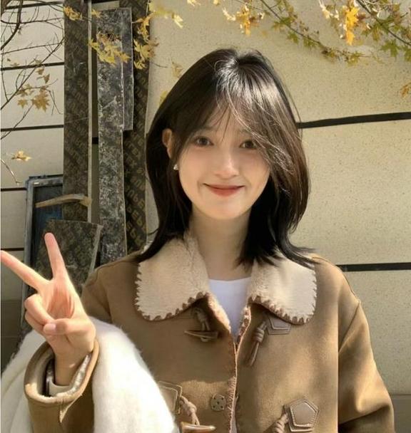 科技與時(shí)尚融合，2024年最新流行發(fā)型展望