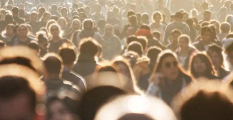 最新疫情復(fù)陽背景下，變化中的學(xué)習(xí)與自信成就的力量鑄就新篇章