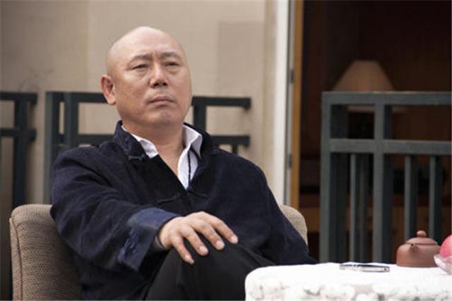 李成儒，從舞臺到熒屏的自信蛻變與成就感滿滿之路
