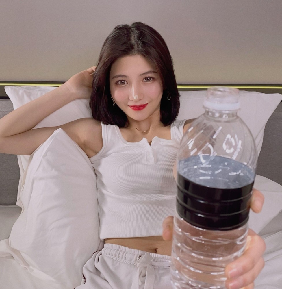 演員李潼，炸裂演技與魅力閃耀小紅書(shū)之星