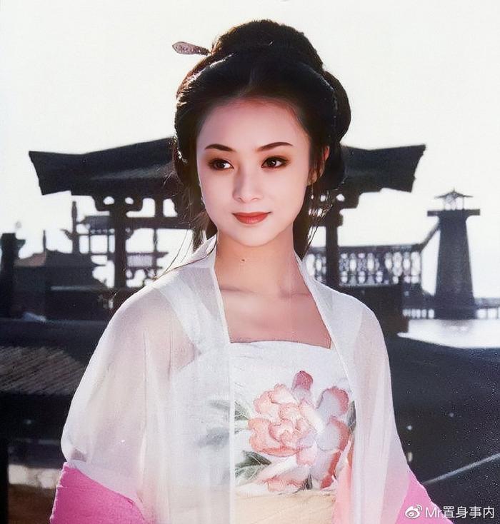 董智芝的表演藝術之路，如何學習表演藝術并邁向舞臺成功之巔