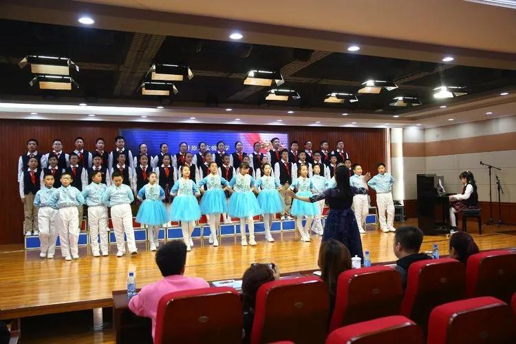 科技與藝術融合之作，智能合唱助手推薦適合合唱比賽的歌曲