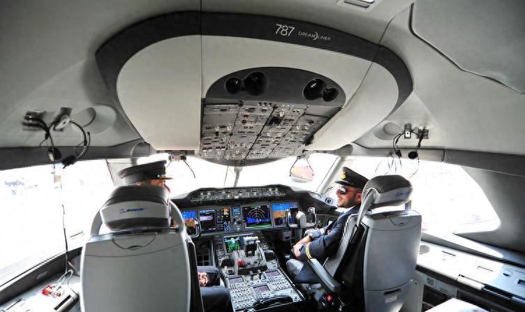 2013年飛機(jī)最新報(bào)價(jià)深度探討，以當(dāng)年市場為例