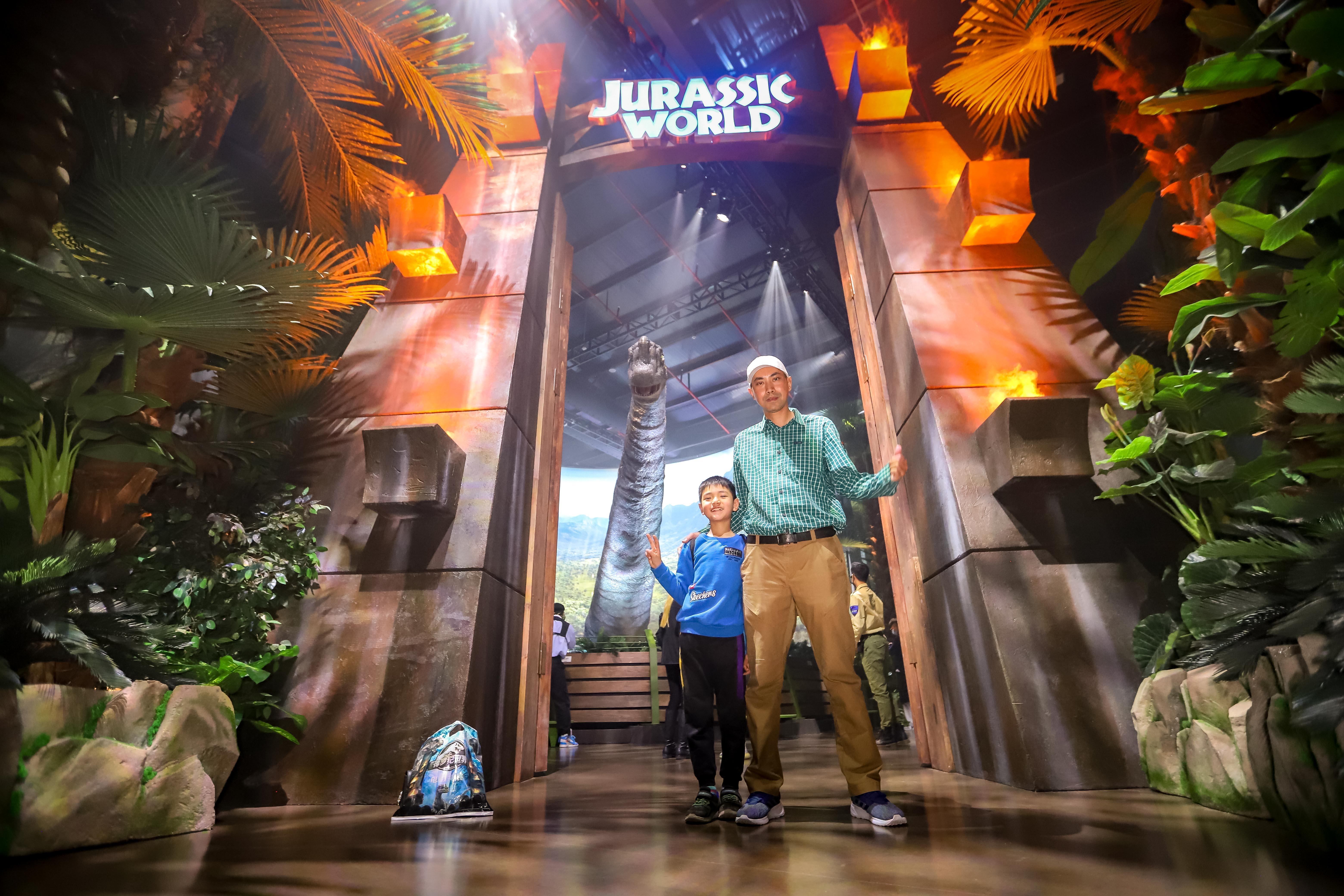 侏羅紀世界電影，自然探險之旅，探尋內(nèi)心平和與幽默的旅程