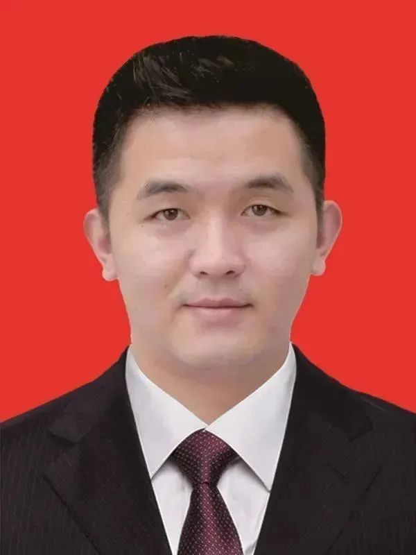 四川干部任前公示，探索小巷中的獨(dú)特風(fēng)味小店之旅