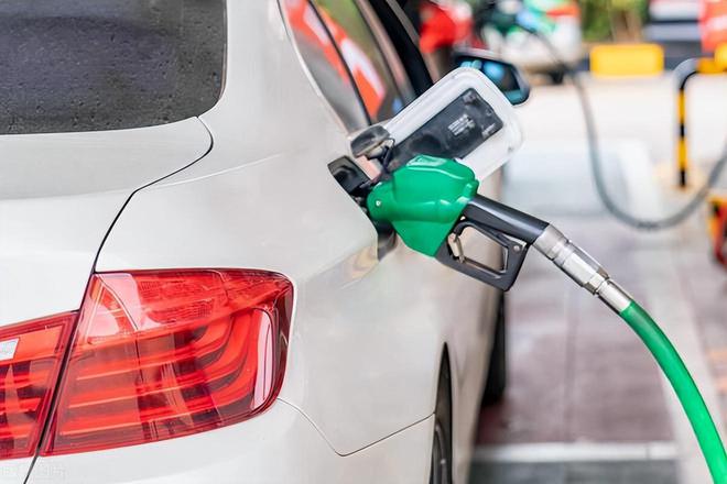 全球能源市場最新燃油價(jià)動(dòng)態(tài)及其影響