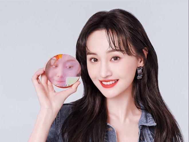 鄭爽2025最新動(dòng)態(tài)，蛻變之路，自信照亮未來成就展望