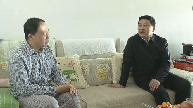 時(shí)政新聞速遞，最新動(dòng)態(tài)大揭秘，新鮮資訊不容錯(cuò)過(guò)！