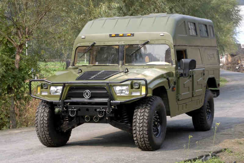 東風(fēng)最新軍車震撼登場(chǎng)，展現(xiàn)雄姿！