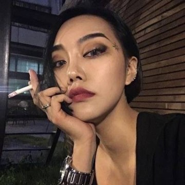 最新美女紋身圖案，時(shí)尚潮流中的個(gè)性表達(dá)