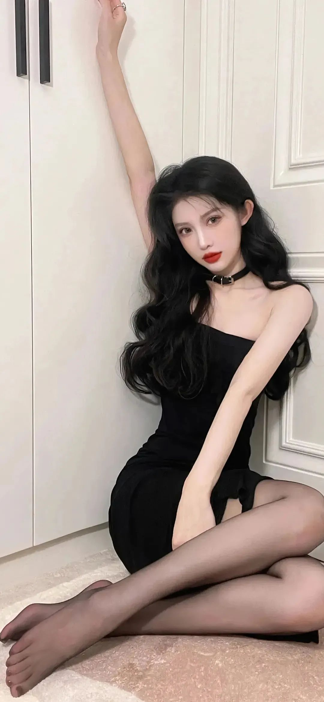 時尚美女圖片精選，最新潮流盡收眼底