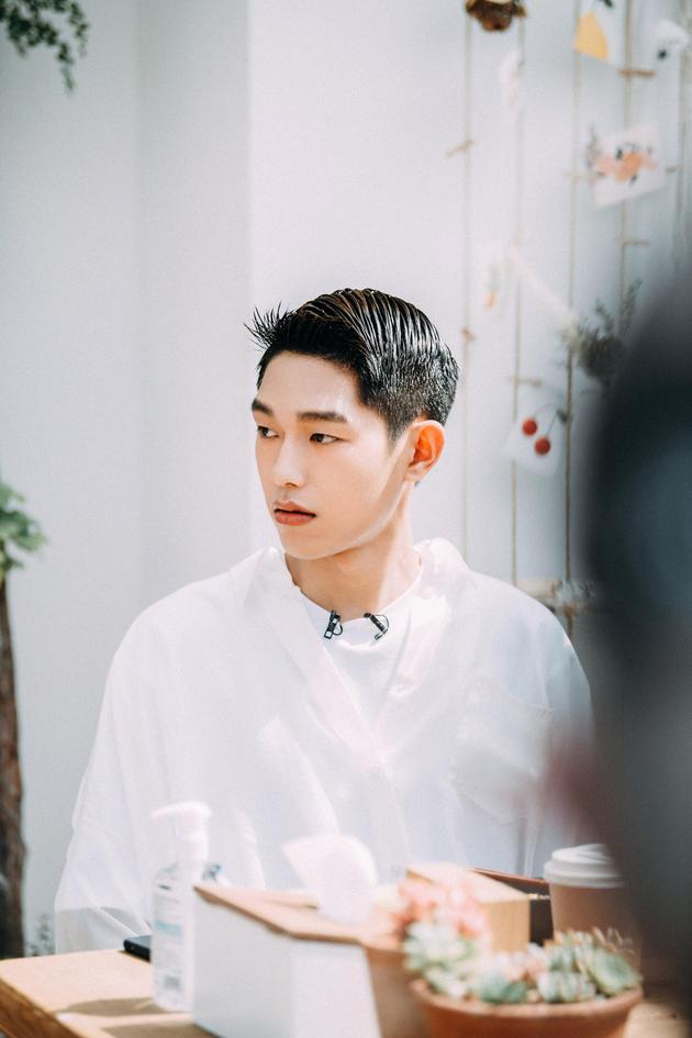 王鏘，時尚潮流的引領者最新動態(tài)